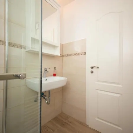 Daire Schleiblick App 2 Rabenkirchen-Faulück